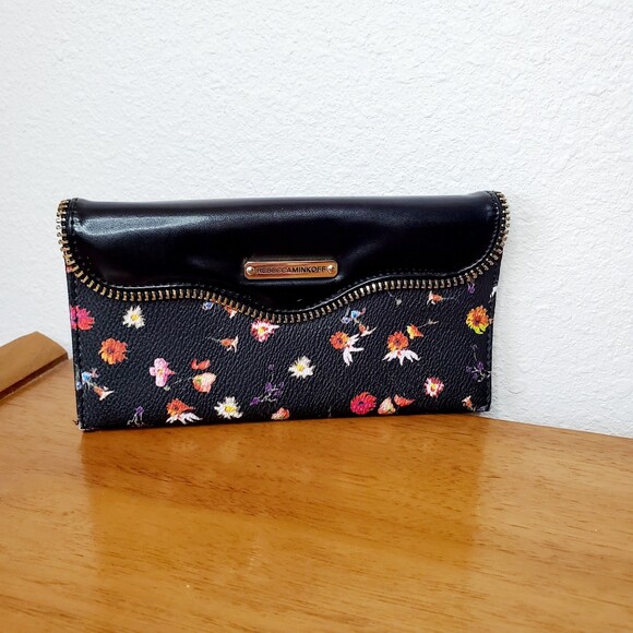 Rebecca Minkoff Accessories - Rebecca Minkoff Case Mate Folio Wristlet Leather Botanical Floral iPhone 6